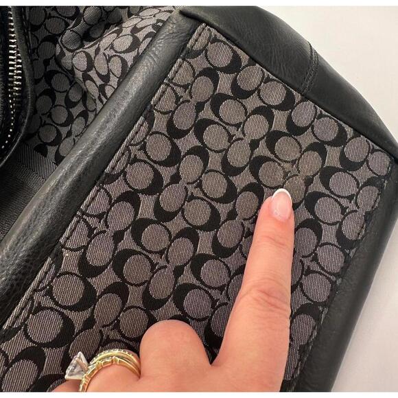 LOW START Coach Legacy 19918 Black Gray Signature Jacquard Shoulder Purse, EUC - Picture 5 of 10